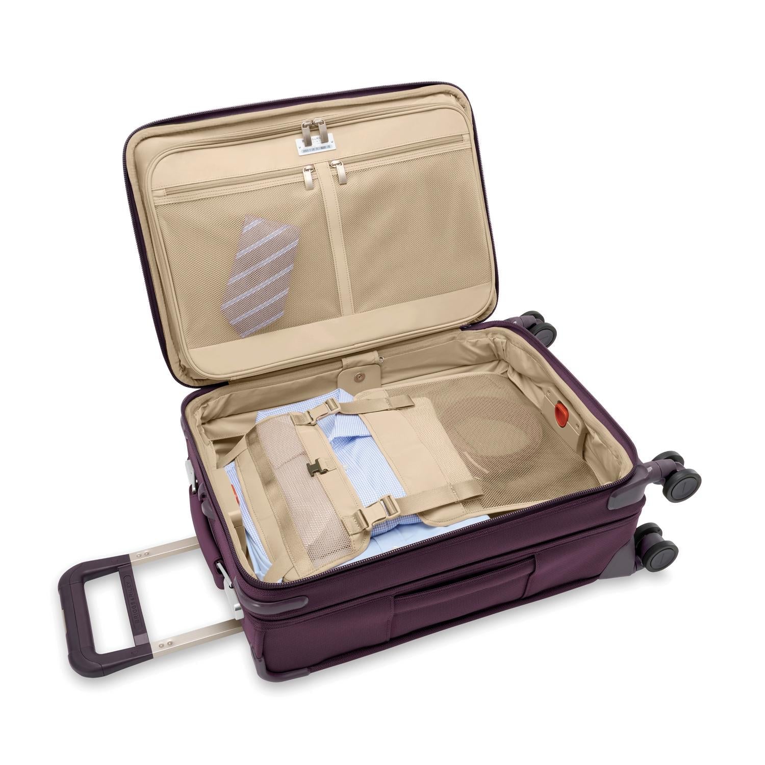 Baseline Essential Carry-On Spinner #colour_plum
