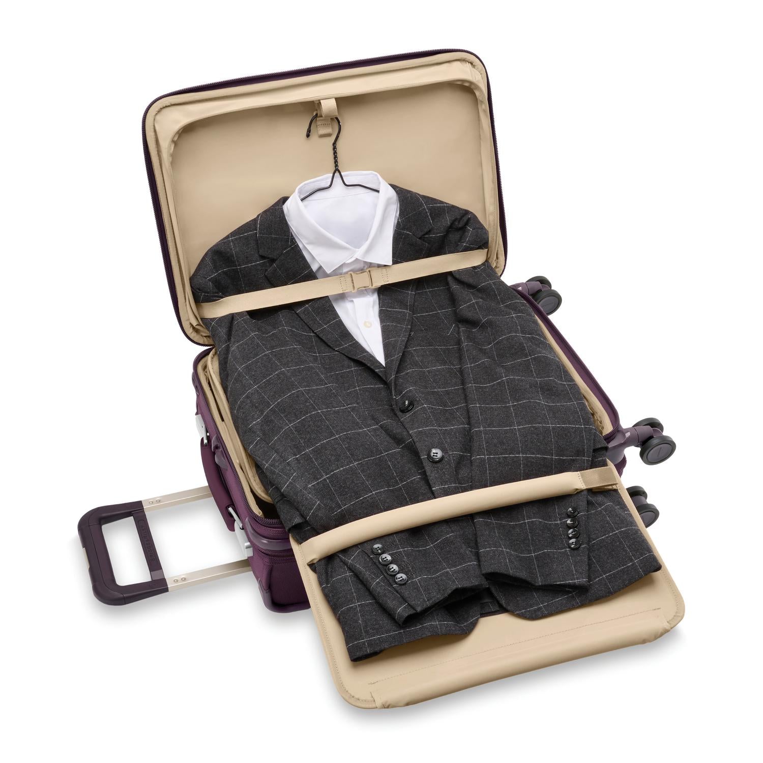 Baseline Essential Carry-On Spinner #colour_plum