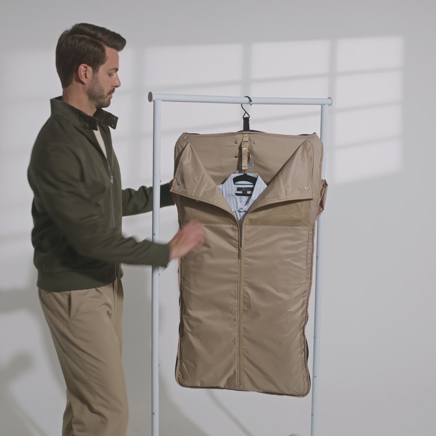 Garment Duffle Video #colour_black