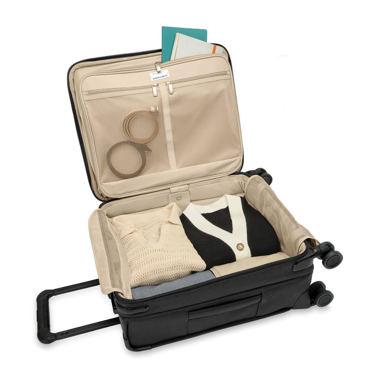 Briggs and Riley Global Carry-On Spinner #colour_black