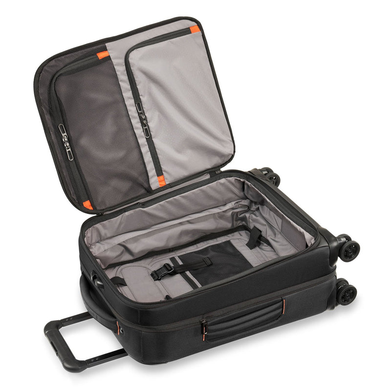 International 53cm Carry-on Expandable Spinner
