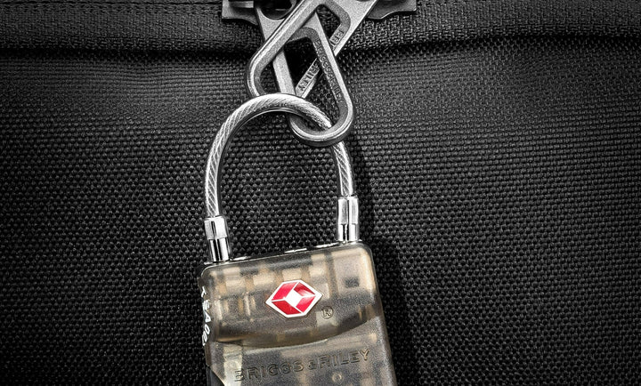  Should I Lock My Luggage When I Fly?