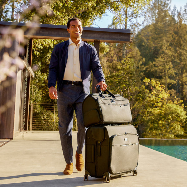 9 Best Garment Bags For Suits For A Wrinkle-Free 2024
