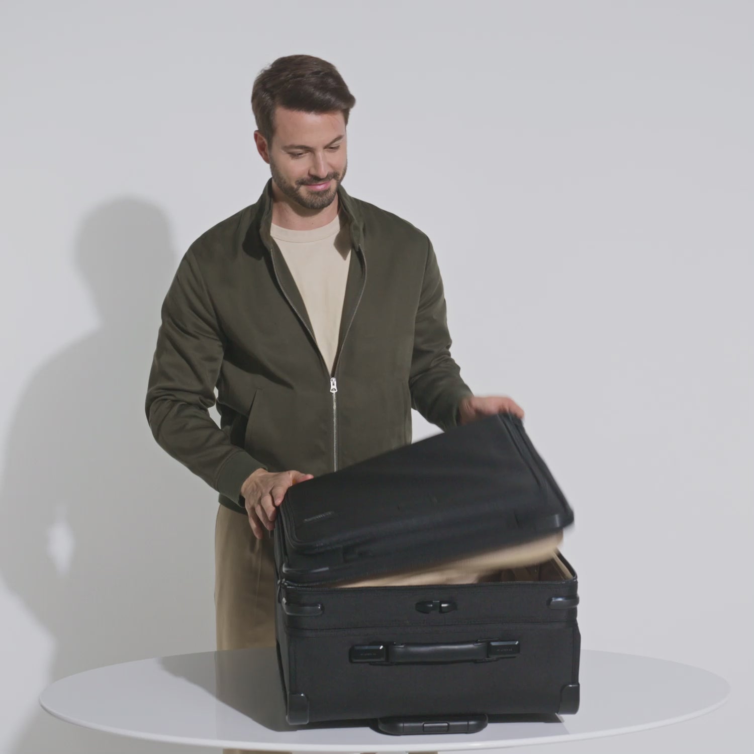 Briggs and Riley Medium Expandable Spinner #colour_chocolate