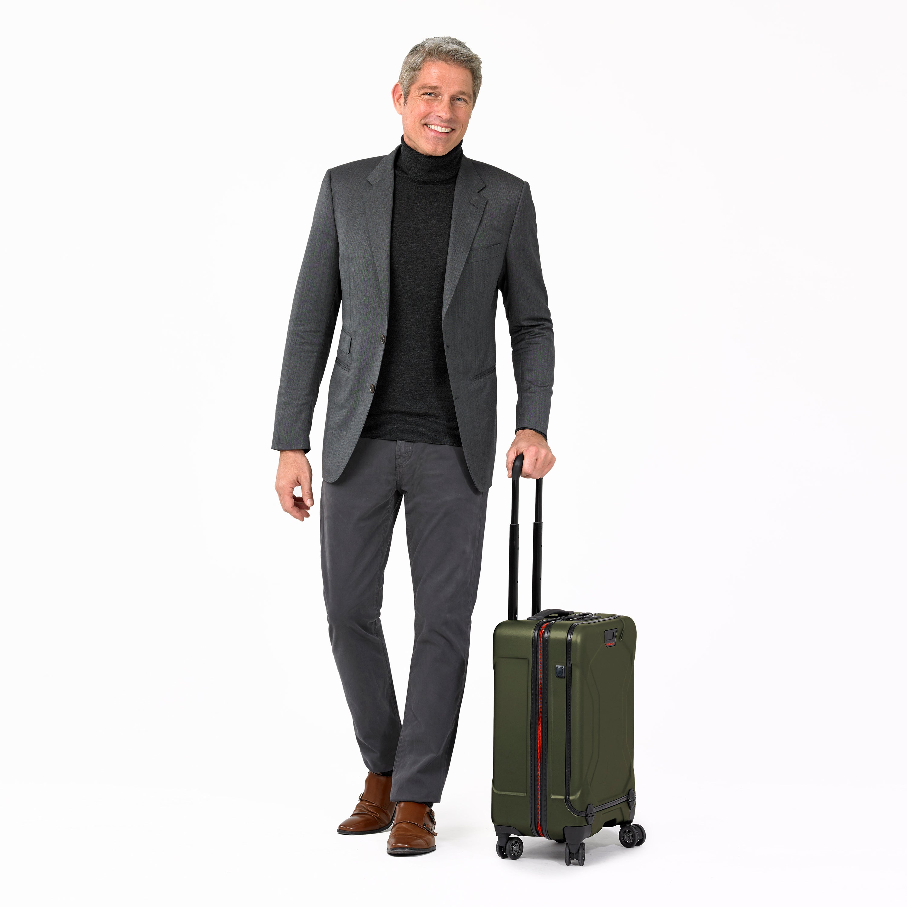 International 53cm Carry-On Spinner #colour_hunter
